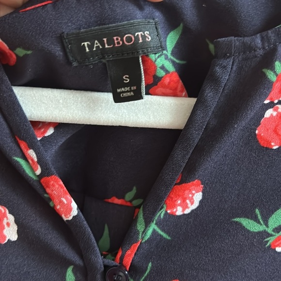 Talbots Raspberry Print Sleeveless Blouse Size Small - Picture 2 of 6